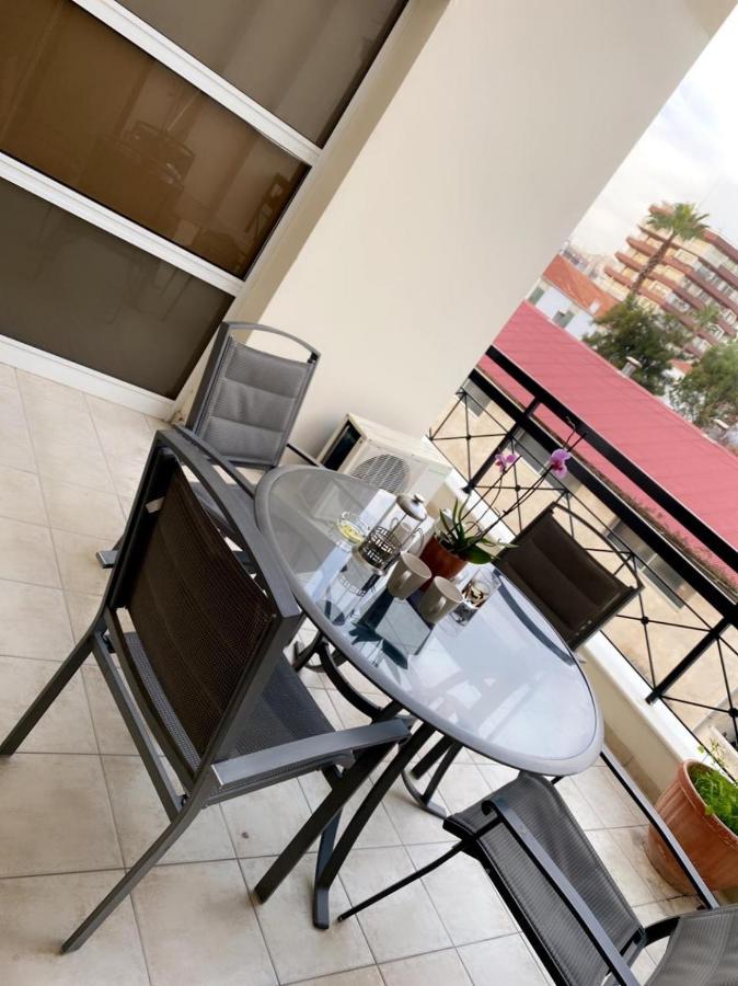 Larnaca Beach Apartment Dış mekan fotoğraf