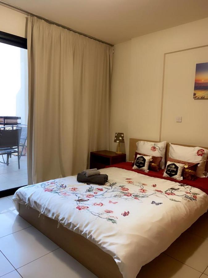 Larnaca Beach Apartment Dış mekan fotoğraf