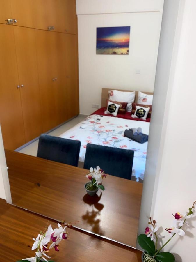 Larnaca Beach Apartment Dış mekan fotoğraf