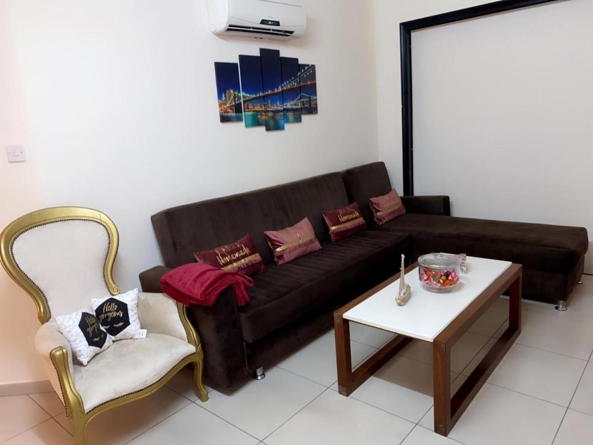 Larnaca Beach Apartment Dış mekan fotoğraf