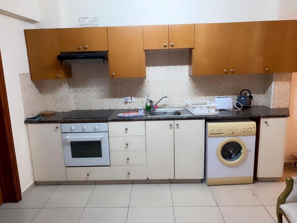 Larnaca Beach Apartment Dış mekan fotoğraf